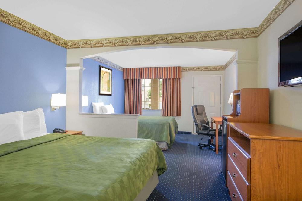 Days Inn By Wyndham Nacogdoches/Sfa University/Downtown Zewnętrze zdjęcie